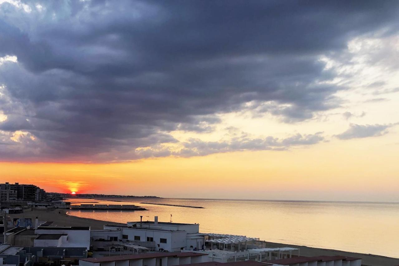 Stanza Con Vista Mare Bari Exterior foto